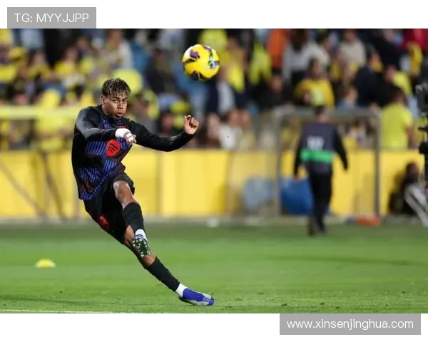 10号足球明星的传奇之路与背后故事揭秘 10号足球明星的传奇之路与背后故事揭秘