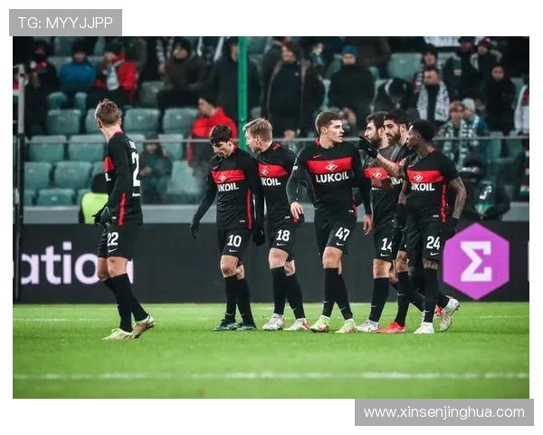 足球明星的传奇故事与精彩瞬间全解析图文详解