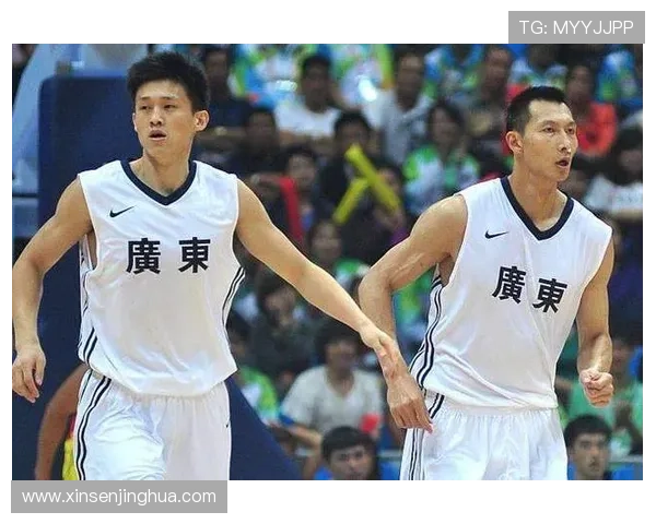 武汉篮球队与广州篮球队赛后复盘分析球员个人能力对比与表现总结